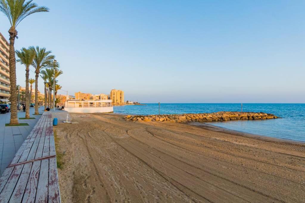 La Perla De Torrevieja Apartman Kültér fotó
